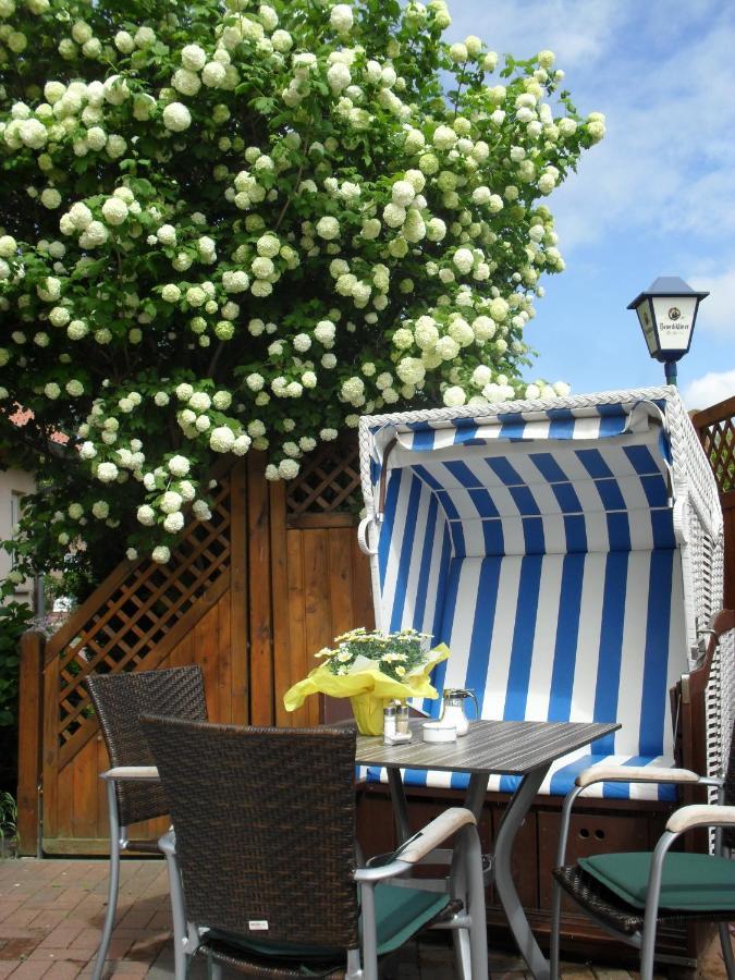 Hotel-Pension Zur Mole Wiek auf Rügen Exterior foto