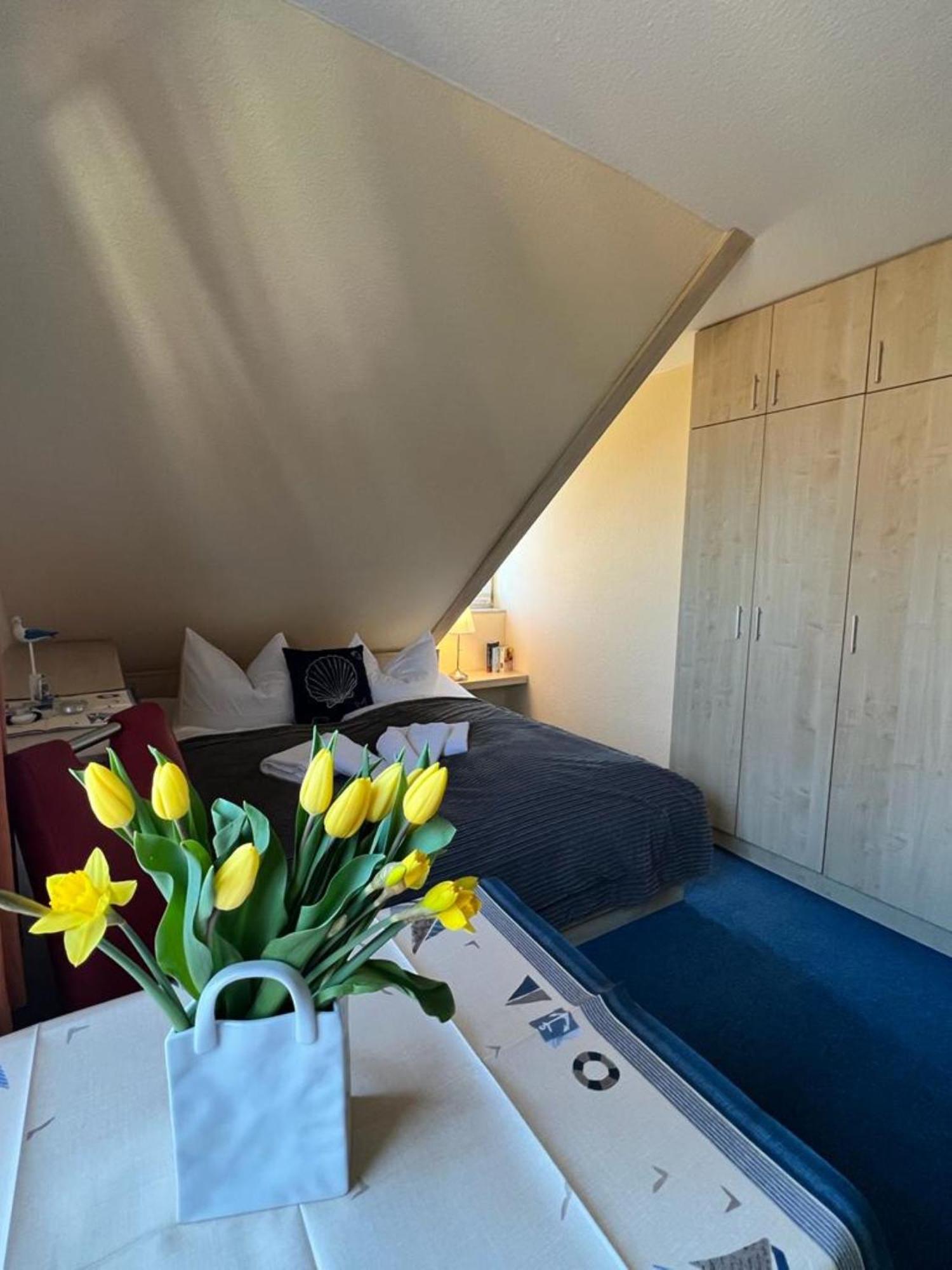 Hotel-Pension Zur Mole Wiek auf Rügen Exterior foto