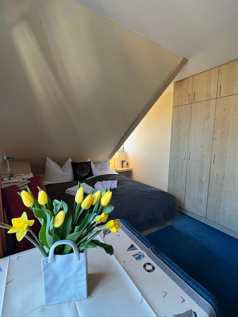 Hotel-Pension Zur Mole Wiek auf Rügen Exterior foto
